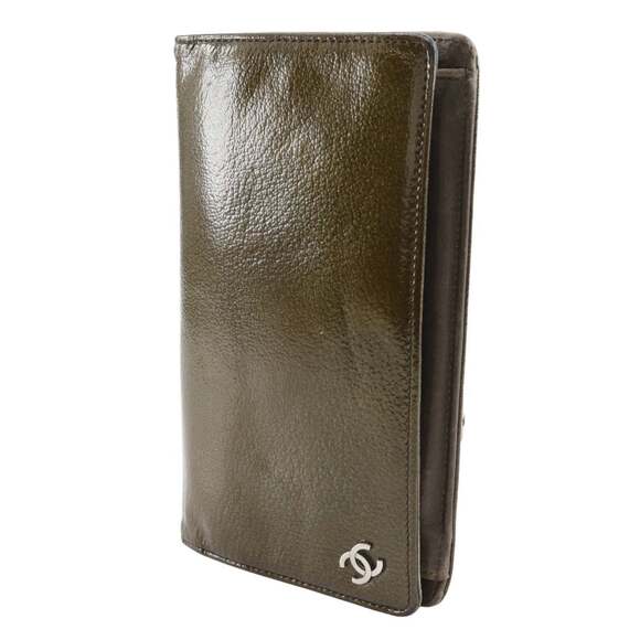 CHANEL Leather Logo Wallet - Picture 2 of 16